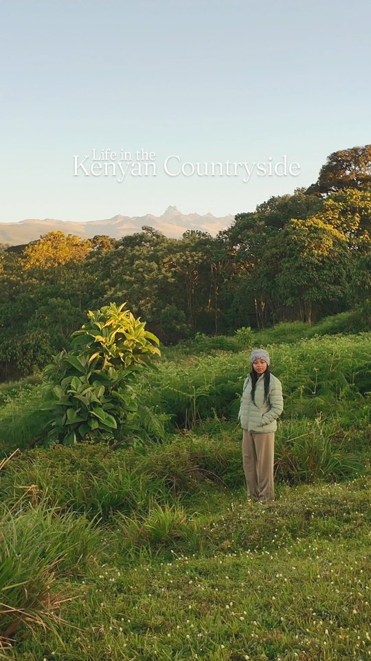 Slow living in the Kenyan countryside - campfires and smores, horses and local furry friends, waterfalls and gorgeous hiking trails... spending a few days without screens or WiFi connection... it was bliss! 🍃✨️