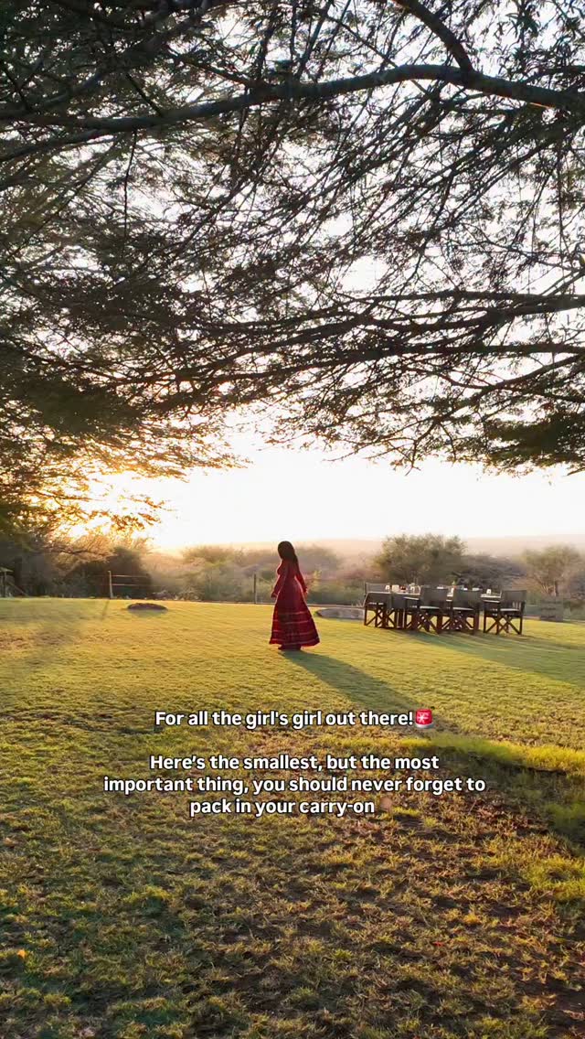 There’s nothing that makes me happier mid-flight than when another woman leans over and asks, “Do you happen to have…?”

Because yes, sis, I do. Always.
Even when I’m not on my period, I keep a pad/tampon in my carry-on — just in case another girl needs one. 💖

It’s the smallest thing in my bag, but it can turn a stressful moment into a sigh of relief.

Girls looking out for girls — that’s the code. ✈️✨